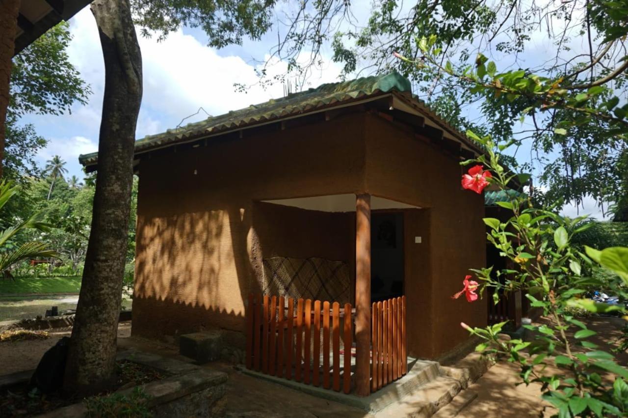 Agoura Hills Hotel Kurunegala Exterior photo