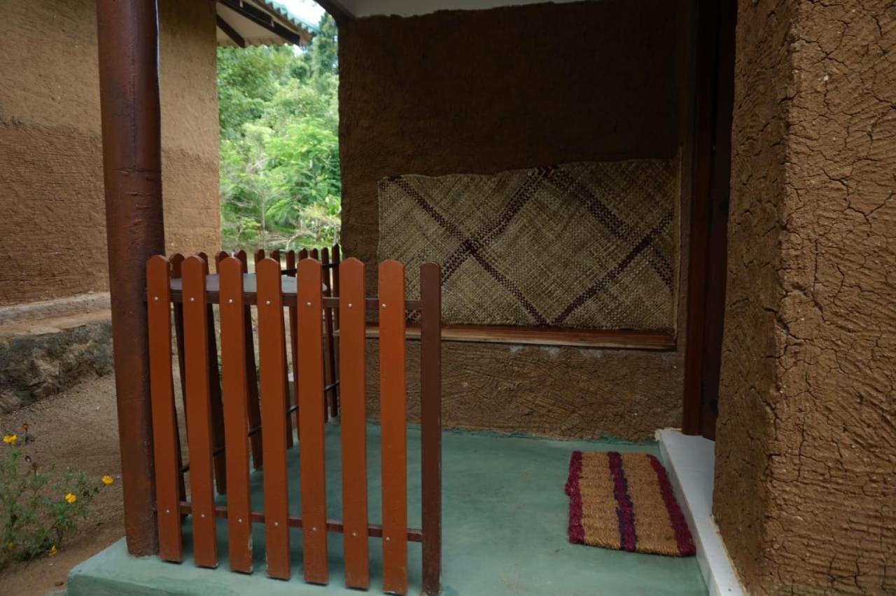 Agoura Hills Hotel Kurunegala Exterior photo